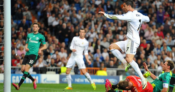 Ronaldo lập cú đúp, Real Madrid thẳng tiến vào tứ kết Champions League